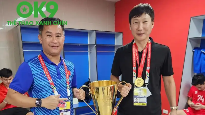 OK9 Bóng Đá Việt: HLV Kim Sang Sik bỏ rơi U22 Việt Nam, tập trung Vòng loại World Cup?